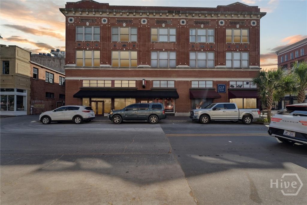 122 W Broughton Street 201, Savannah, GA 31401