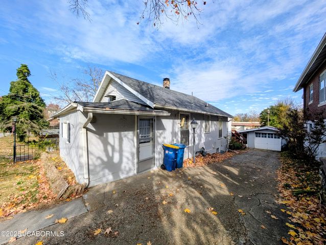 309 HICKORY STREET, Jefferson City, MO 65101