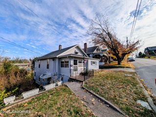 309 HICKORY STREET, Jefferson City, MO 65101