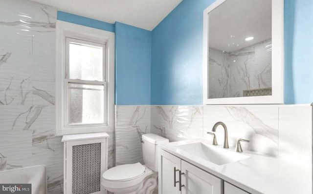 200 KINGSTON RD, Upper Darby, PA 19082