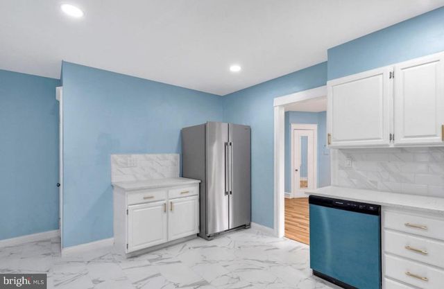 200 KINGSTON RD, Upper Darby, PA 19082