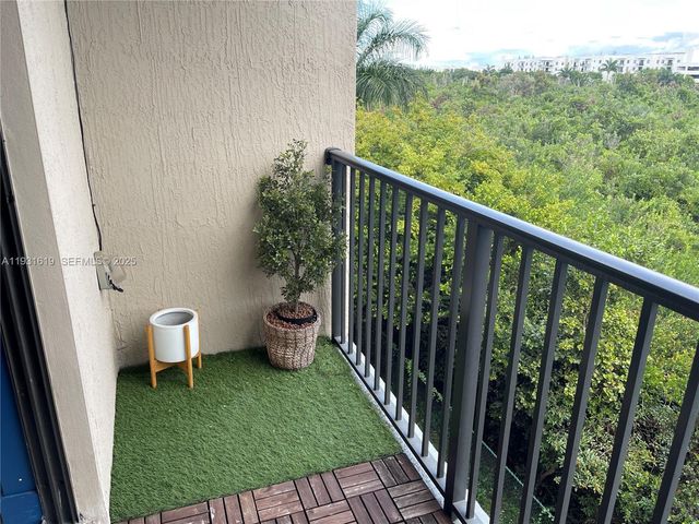 8175 NW 104th Ave 33, Doral, FL 33178