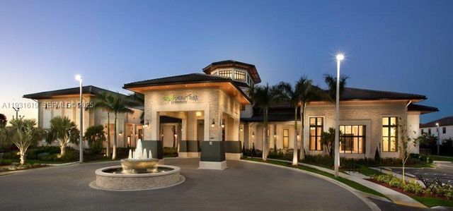 8175 NW 104th Ave 33, Doral, FL 33178