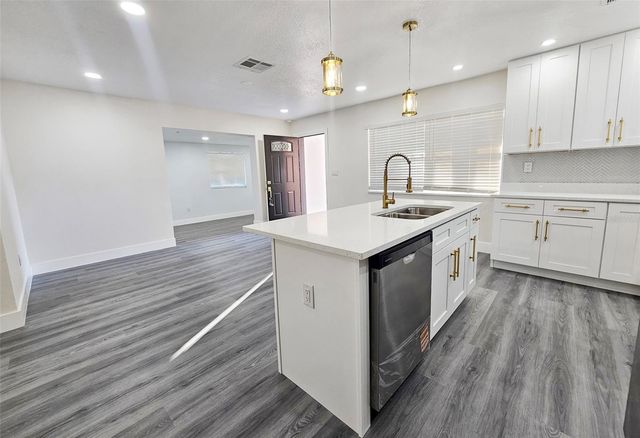 6701 N HABANA AVENUE, Tampa, FL 33614