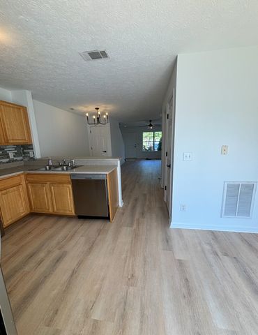 329 Shadow Glen Dr, Nashville, TN 37211