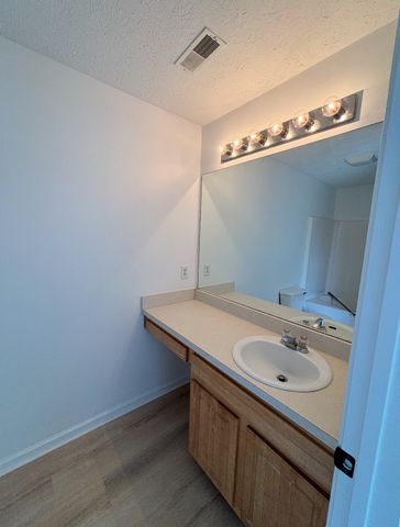 329 Shadow Glen Dr, Nashville, TN 37211