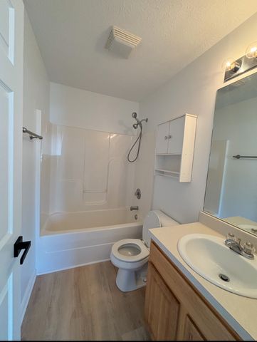 329 Shadow Glen Dr, Nashville, TN 37211