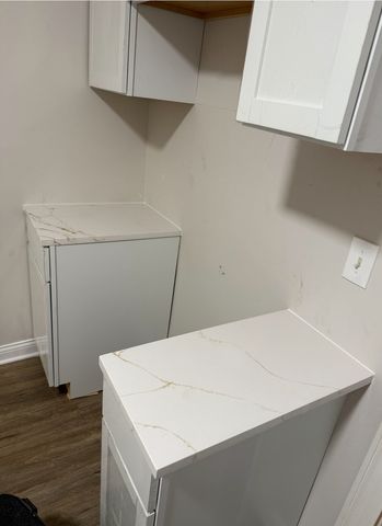 9152 S Woodlawn Avenue, Chicago, IL 60619
