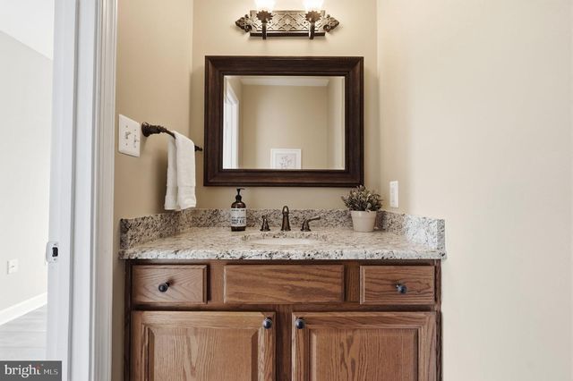 4500 SAWGRASS CT, Alexandria, VA 22312