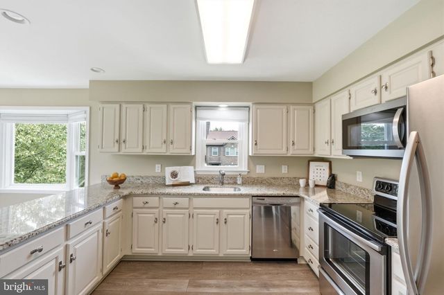 4500 SAWGRASS CT, Alexandria, VA 22312