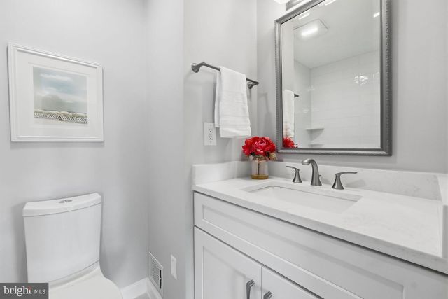 4500 SAWGRASS CT, Alexandria, VA 22312