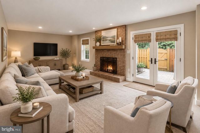 4500 SAWGRASS CT, Alexandria, VA 22312