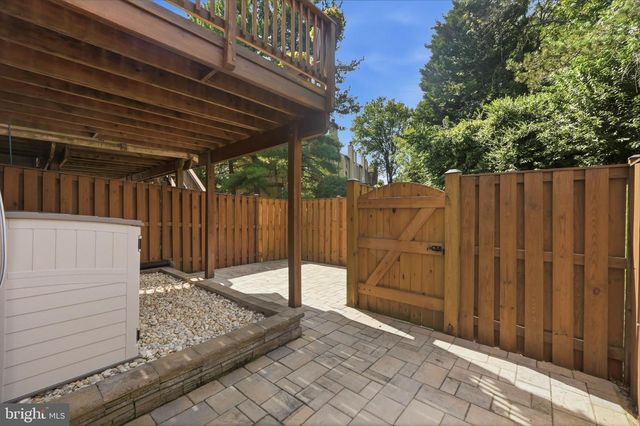 4500 SAWGRASS CT, Alexandria, VA 22312