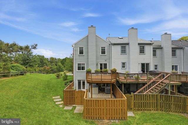 4500 SAWGRASS CT, Alexandria, VA 22312