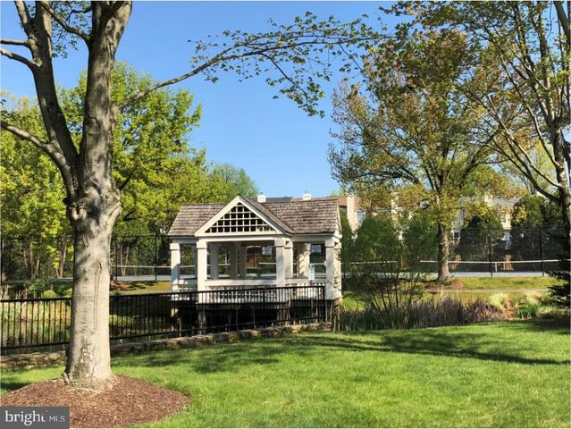 4500 SAWGRASS CT, Alexandria, VA 22312
