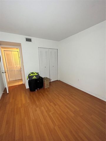 9421 Fontainebleau Blvd 202-35, Miami, FL 33172