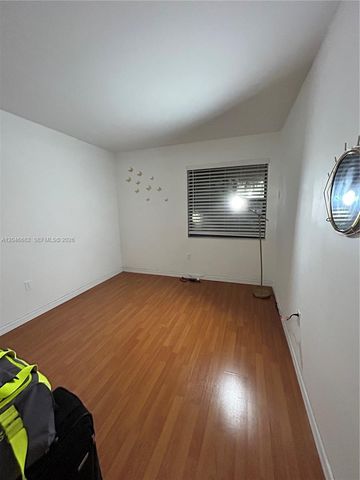 9421 Fontainebleau Blvd 202-35, Miami, FL 33172