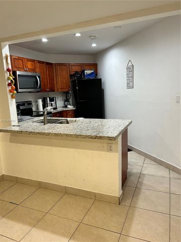 9421 Fontainebleau Blvd 202-35, Miami, FL 33172