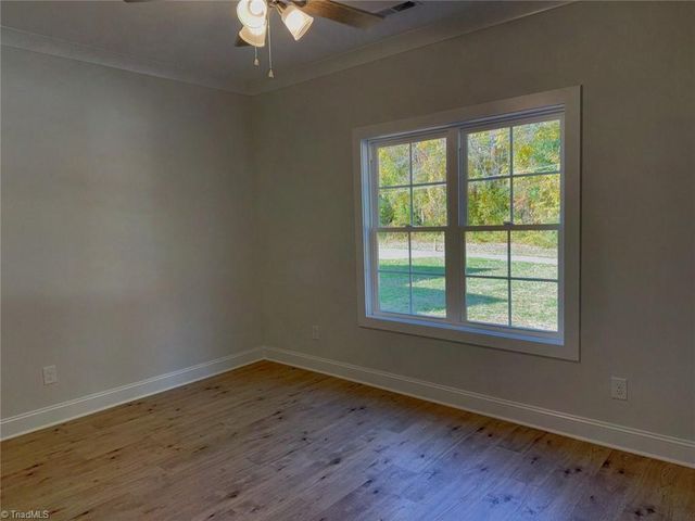 5028 Whitewood Lane, Winston-salem, NC 27104