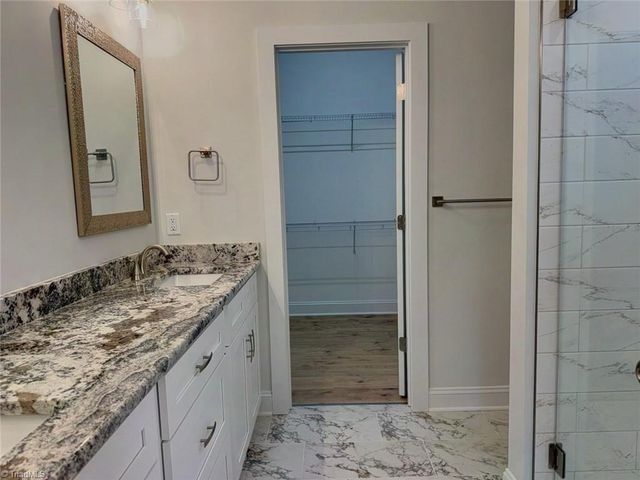 5028 Whitewood Lane, Winston-salem, NC 27104