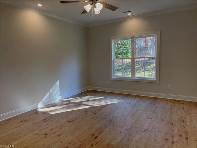 5028 Whitewood Lane, Winston-salem, NC 27104