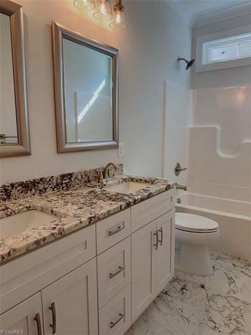 5028 Whitewood Lane, Winston-salem, NC 27104