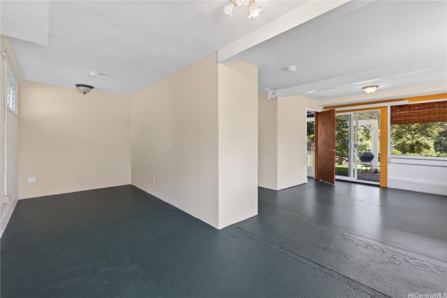 47-337 Mahakea Road, Kaneohe, HI 96744