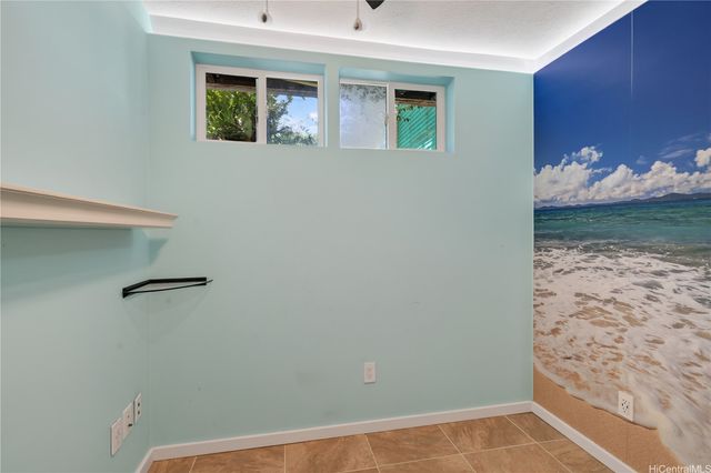 47-337 Mahakea Road, Kaneohe, HI 96744