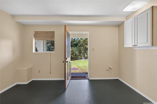 47-337 Mahakea Road, Kaneohe, HI 96744