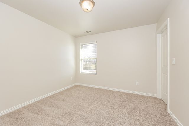 1010 Keeneland Dr, Gallatin, TN 37066