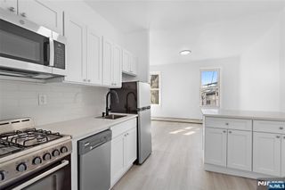 182 Congress Street 4, Jersey City, NJ 07307