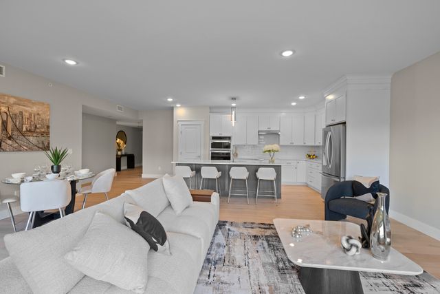 745 Manhattan Boulevard, 203, Dayton, KY 41074