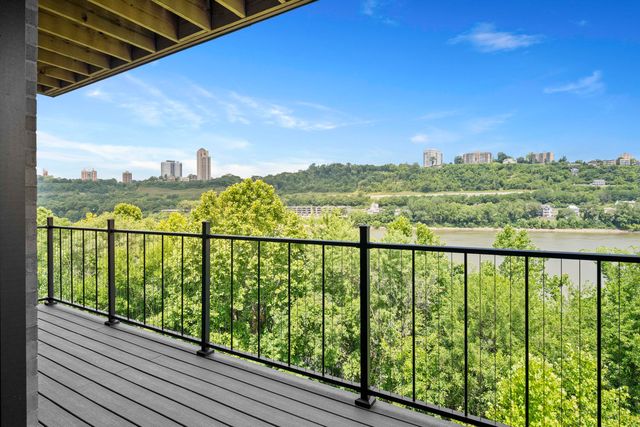 745 Manhattan Boulevard, 203, Dayton, KY 41074