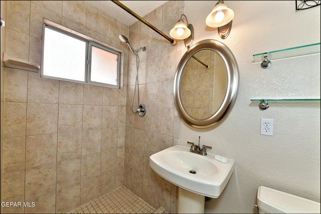 7830 Basswood Avenue, El Paso, TX 79925