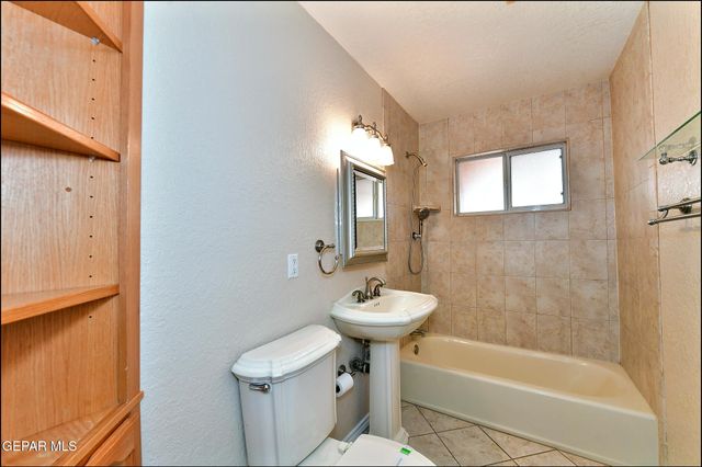 7830 Basswood Avenue, El Paso, TX 79925