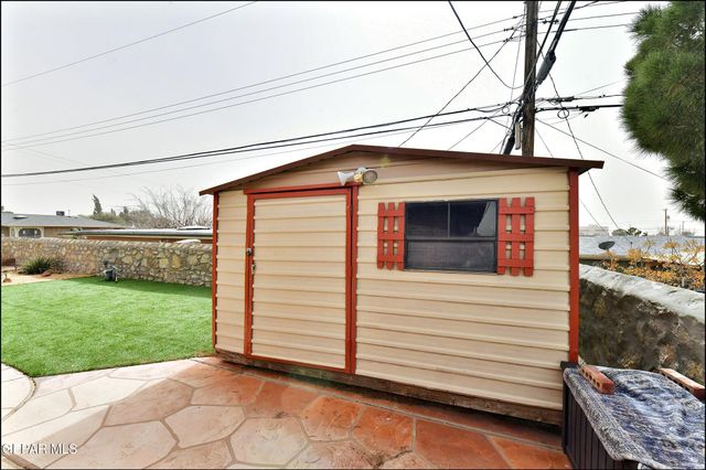 7830 Basswood Avenue, El Paso, TX 79925