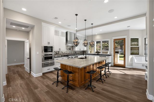 31615 Live Oak Canyon, Redlands, CA 92373