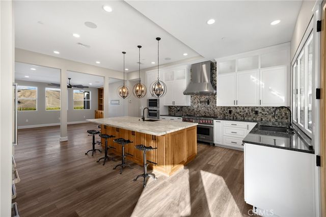 31615 Live Oak Canyon, Redlands, CA 92373