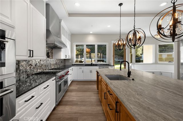 31615 Live Oak Canyon, Redlands, CA 92373