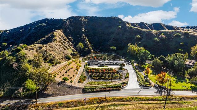 31615 Live Oak Canyon, Redlands, CA 92373