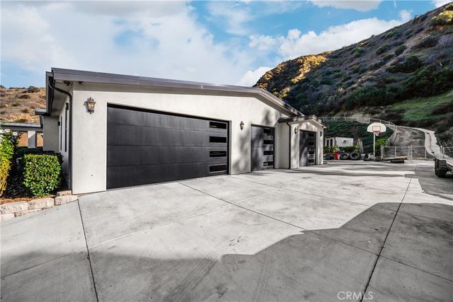 31615 Live Oak Canyon, Redlands, CA 92373
