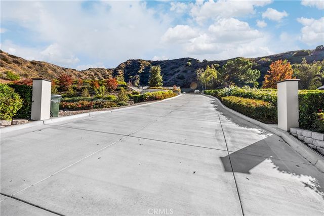 31615 Live Oak Canyon, Redlands, CA 92373
