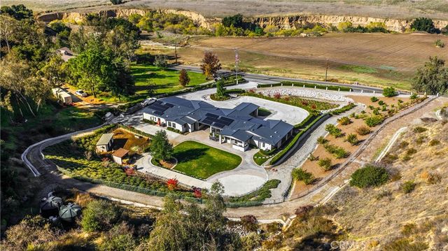 31615 Live Oak Canyon, Redlands, CA 92373