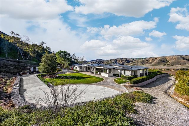 31615 Live Oak Canyon, Redlands, CA 92373