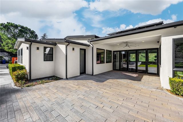 31615 Live Oak Canyon, Redlands, CA 92373