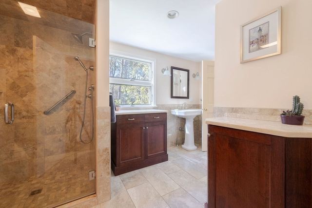 110 Wellfleet Woods Ln, Wellfleet, MA 02667