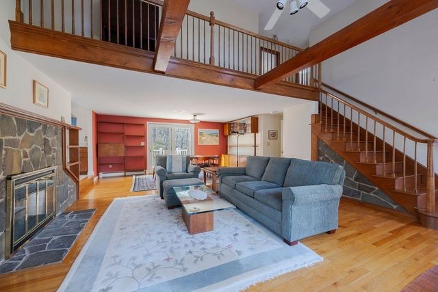 110 Wellfleet Woods Ln, Wellfleet, MA 02667