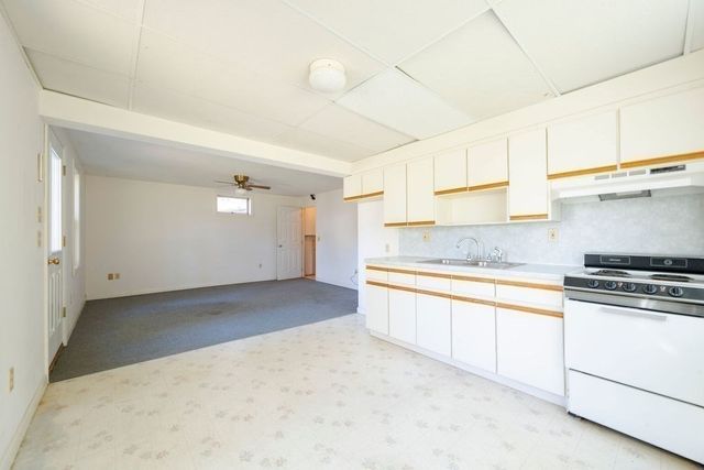 110 Wellfleet Woods Ln, Wellfleet, MA 02667