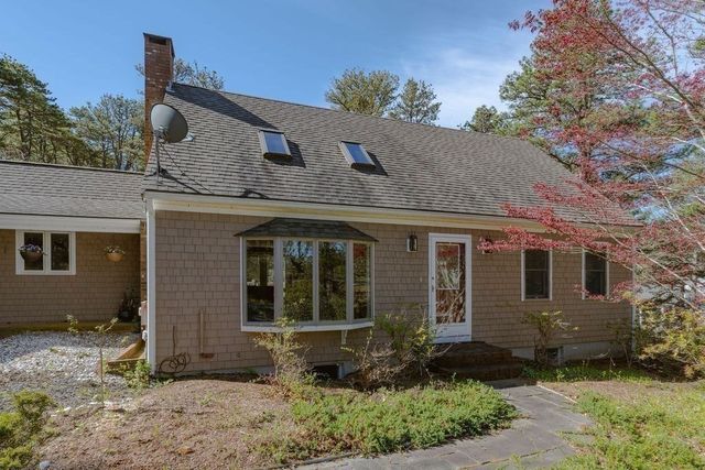 110 Wellfleet Woods Ln, Wellfleet, MA 02667