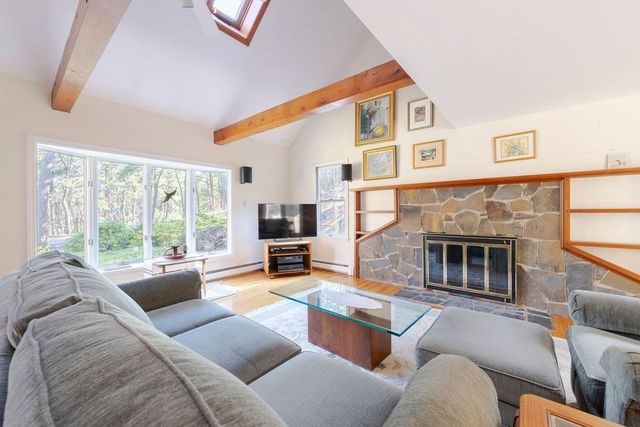 110 Wellfleet Woods Ln, Wellfleet, MA 02667